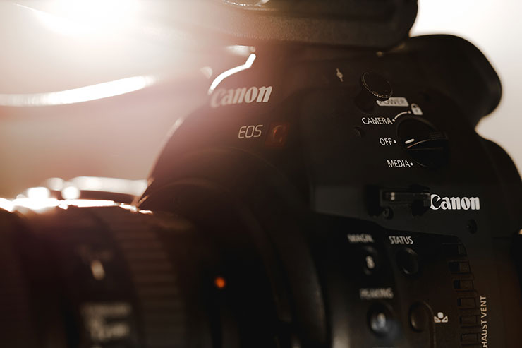 Canon C100